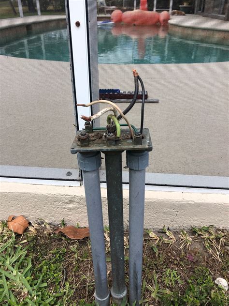 Pool light junction box question 